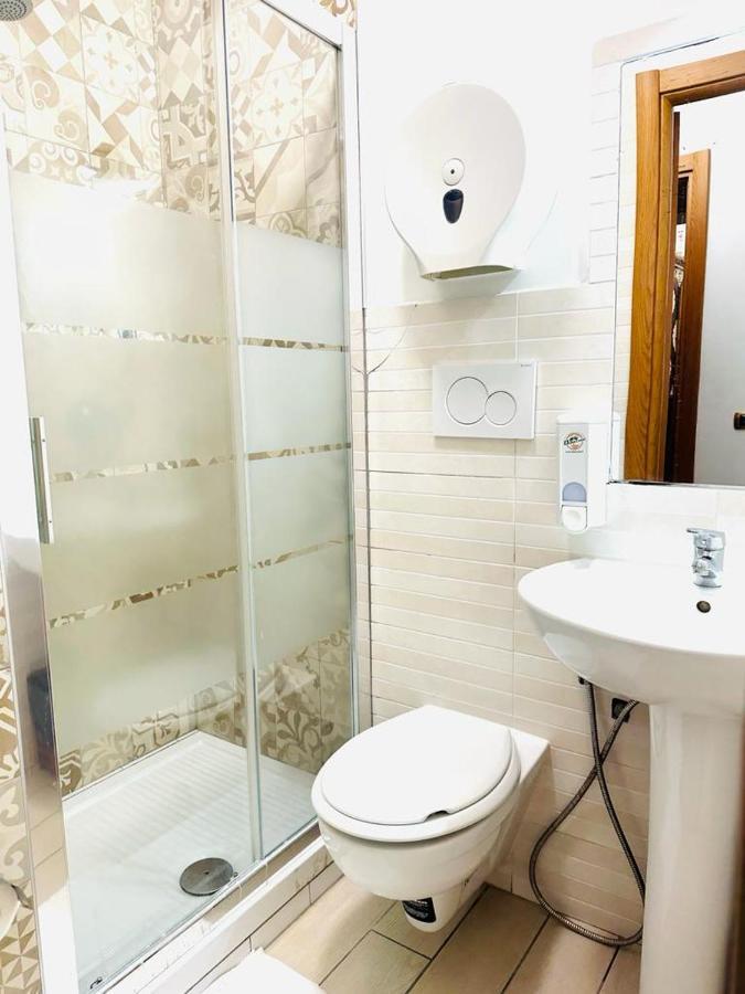 Rome Star Guesthouse Termini Exterior photo